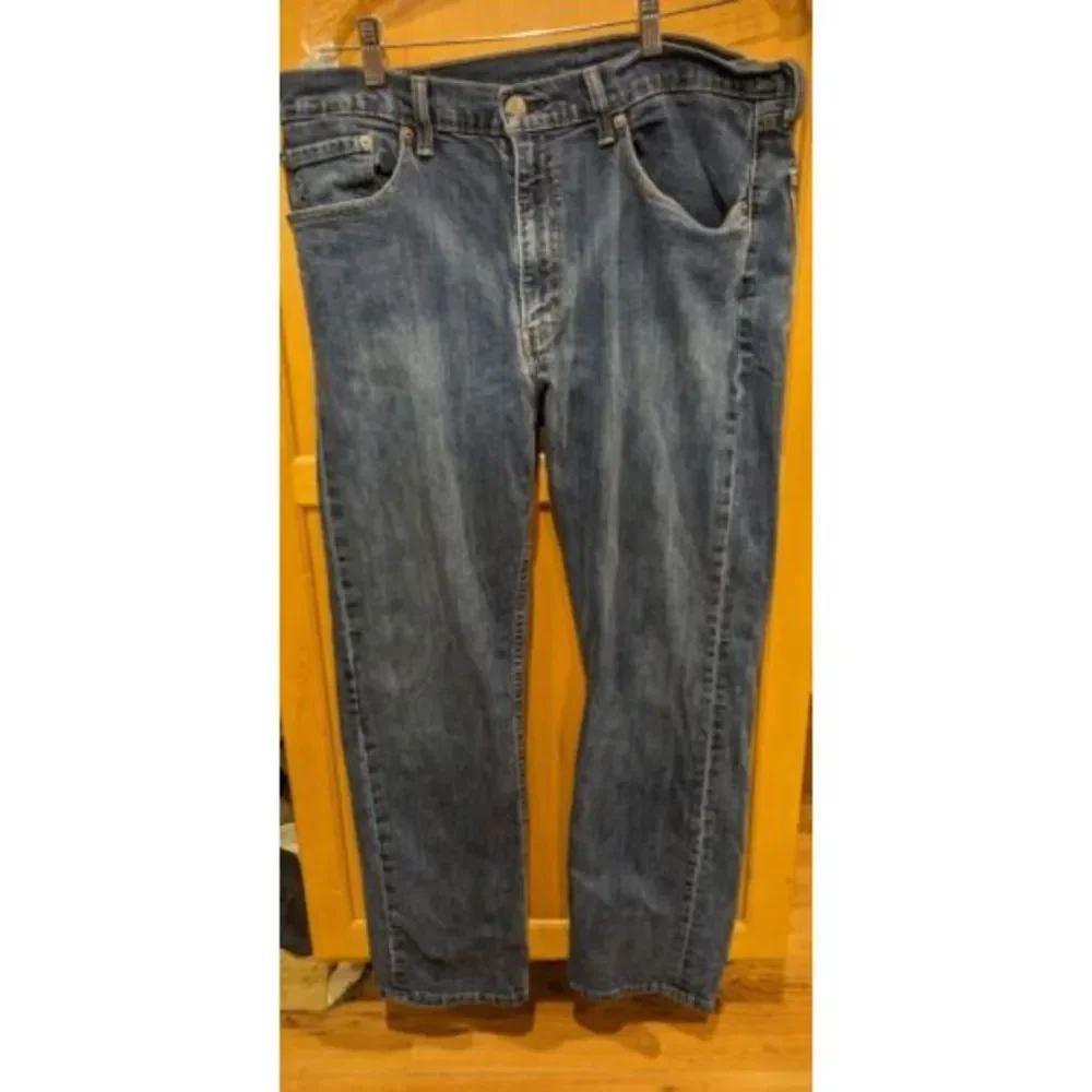 Levi's 505    Jeans 35X31 (actual Blue  Button Fly‎ Denim Jeans )